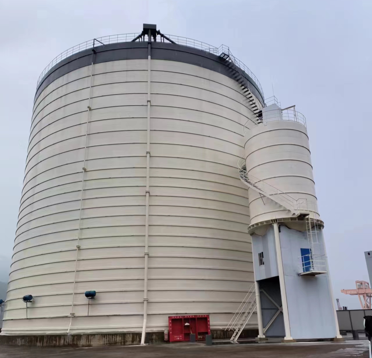 红山街道10万吨水泥钢板库